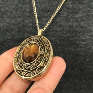 Vintage Avon pendant for makeup necklace
